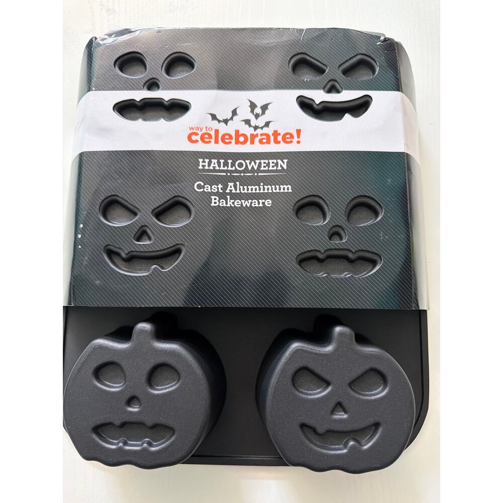 Halloween Cast Aluminum Bakeware - Picture 5 of 5